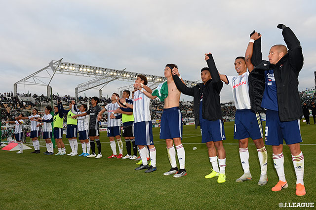 勝利した横浜FMは3位以内が確定し来季のACL出場権を獲得した【明治安田Ｊ１ 第32節 松本vs横浜FM】