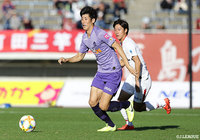 荒木 隼人(広島)は安定した守備で鹿島の攻撃を0点に抑えた【明治安田J1 第32節 広島vs鹿島】