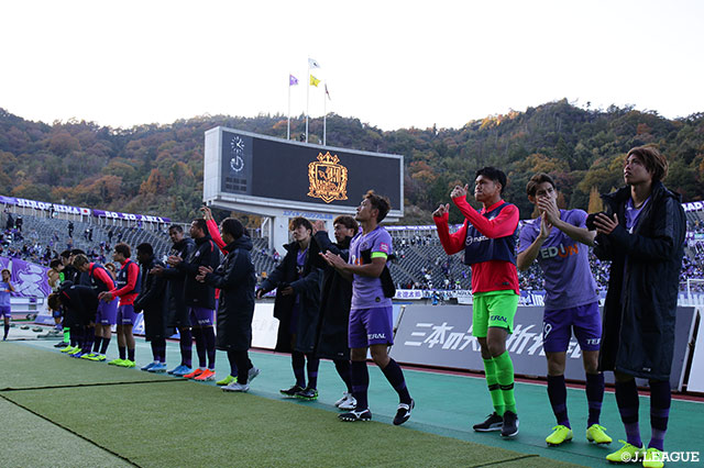 広島は終盤怒涛の攻撃をみせるも、得点を奪えず。引き分けに終わり、ACL出場権争いから脱落した【明治安田Ｊ１ 第32節 広島vs鹿島】