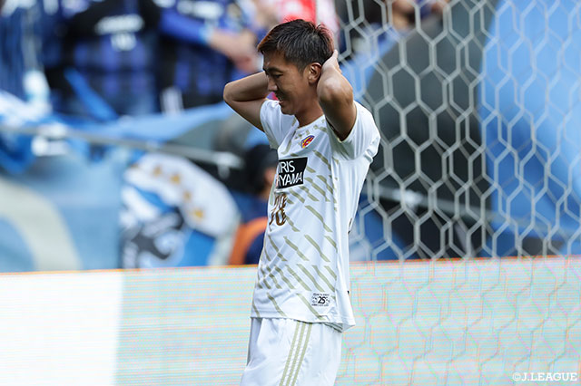 長沢 駿（仙台）がドンピシャのヘディングシュートを放つも、GKのファインセーブに防がれ先制ならず【明治安田Ｊ１ 第32節 Ｇ大阪vs仙台】