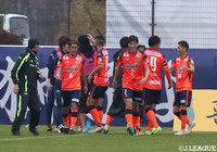 吉村の得点が決勝弾となり、長野が逆転で勝利。3連勝を達成した【明治安田Ｊ３ 第32節 岩手vs長野】