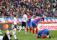 勝点3を求め互いに攻め合うも、勝ち越し点は生まれず。1-1の引き分けに終わった【明治安田J1 第33節 FC東京vs浦和】