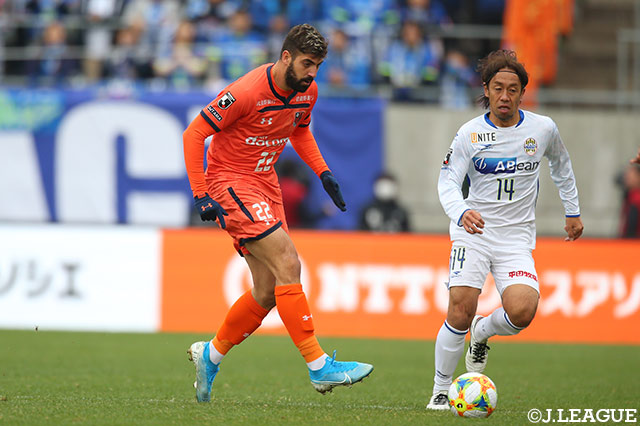 大宮は後半から今季チームトップの13得点を記録したフアンマ デルガドを投入【Ｊ１参入プレーオフ 1回戦 大宮vs山形】