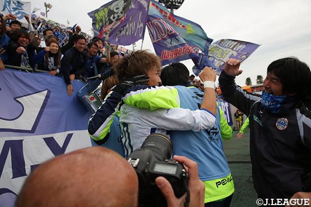 後半37分、味方からの折り返しを中央の山岸 祐也（山形）が落ち着いて押し込み、2回戦進出を手繰り寄せる貴重な追加点を獲得！【Ｊ１参入プレーオフ 1回戦 大宮vs山形】