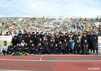 ホーム最終節を勝利で飾った讃岐は、12位に浮上！サポーターと記念撮影【明治安田Ｊ３ 第33節 讃岐vs八戸】