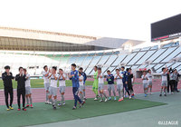 3発快勝を収めた秋田は勝点48とし、8位に浮上した【明治安田J3 第33節 C大23vs秋田】