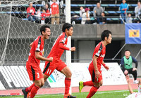 88分、三島 康平(#11)がマイナス方向のクロスを冷静に合わせて流し込み、熊本が勝ち越しに成功【明治安田J3 第33節 熊本vs福島】