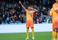 右サイドの深い位置からカットインしたドウグラス(#49)が思い切り左足を振り抜くと、そのボールはネットに突き刺さり、清水が待望の先制点を挙げる【明治安田J1 第34節 清水vs鳥栖】