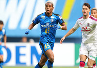 日本代表にも選出されたオナイウ 阿道（大分）は積極的にシュートを打つが、この日はゴールを奪えず【明治安田Ｊ１ 第34節 大分vsＣ大阪】