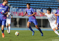 この日2ゴールを決めた原 大智（F東23）は通算19ゴールとし、今季のＪ３得点王に輝いた【明治安田Ｊ３ 第34節 F東23vsG大23】