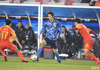 左サイドに入った遠藤 渓太(横浜FM)。自身の特長でもあるドリブルを果敢に仕掛け、幾度もチャンスを演出【EAFF E-1 サッカー選手権2019 中国vs日本】