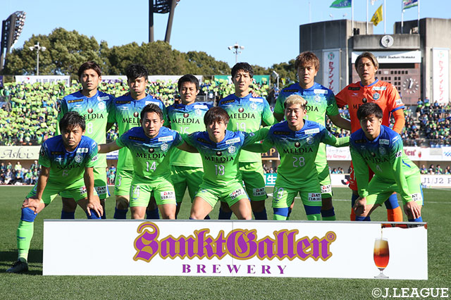 湘南のスターティングメンバー。圧倒的な運動量で走り勝つ「湘南スタイル」で相手を粉砕できるか【Ｊ１参入プレーオフ 決定戦 湘南vs徳島】