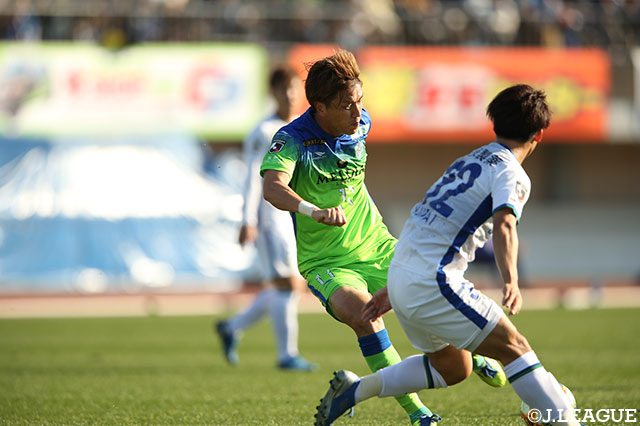 1トップに入った山﨑 凌吾。湘南のエースとして、昨季まで在籍していた古巣を沈める一撃に期待がかかる【Ｊ１参入プレーオフ 決定戦 湘南vs徳島】