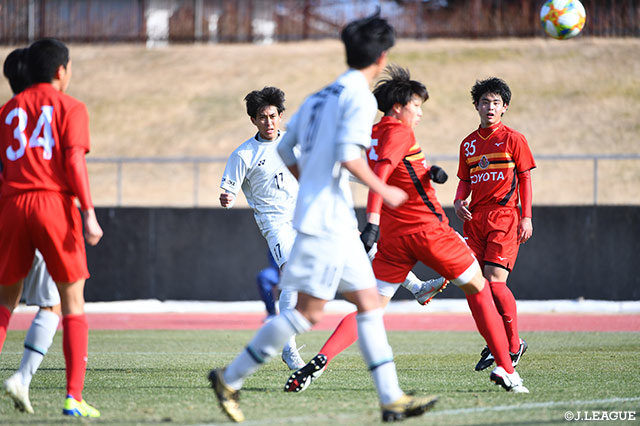 後藤 佑太が立て続けにゴールを奪い福岡Ｕ－１８が同点に追いつく！【JINYC GS 第2節 名古屋Ｕ－１８vs福岡Ｕ－１８】