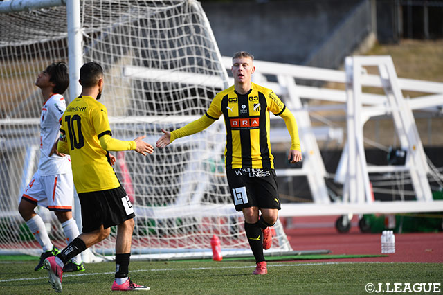 終盤、アルビン ガシの得点でＢＫヘッケンが試合を振り出しに戻す【JINYC GS 第3節 ＢＫヘッケンvs大宮Ｕ１８】