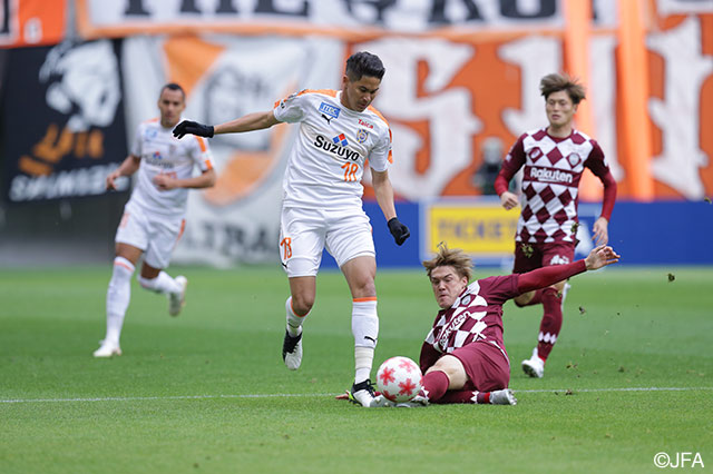 酒井 高徳（神戸）とエウシーニョ（清水）が見応えのある攻防を繰り広げる！【天皇杯 準決勝 神戸vs清水】