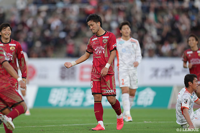 【明治安田Ｊ２ 第40節 琉球vs愛媛】