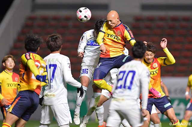 【明治安田Ｊ２ 第41節 北九州vs山形】