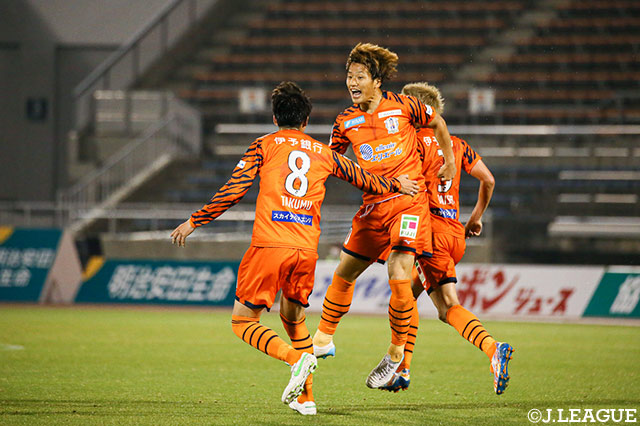 【明治安田Ｊ２ 第13節 愛媛vs琉球】