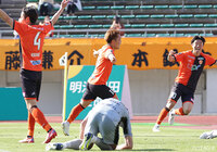 【明治安田Ｊ２ 第13節 山口vs栃木】