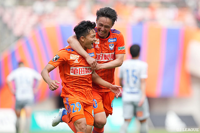 【明治安田Ｊ２ 第22節 新潟vs秋田】