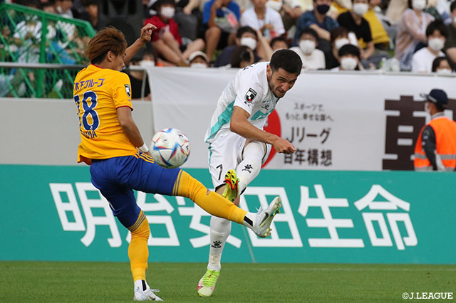 【明治安田Ｊ２ 第27節 岩手vs仙台】