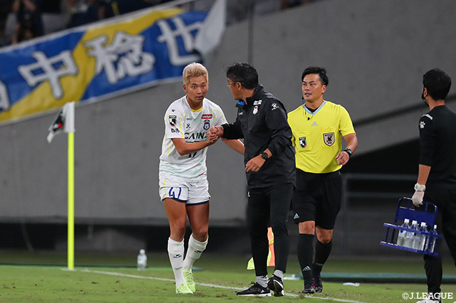 【明治安田Ｊ２ 第35節 東京Ｖvs群馬】