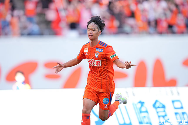 【明治安田Ｊ２ 第40節 新潟vs仙台】