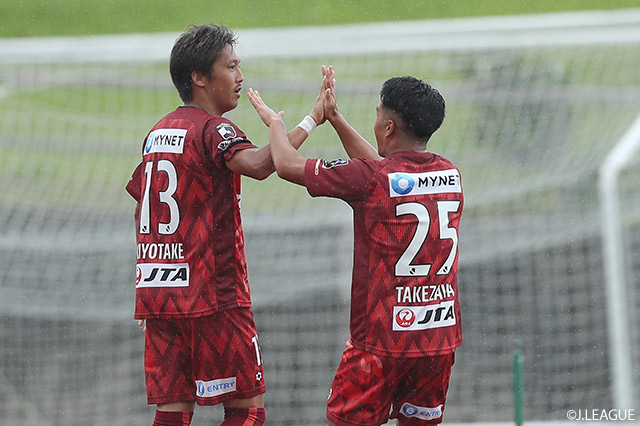 【明治安田Ｊ２ 第42節 琉球vs大分】