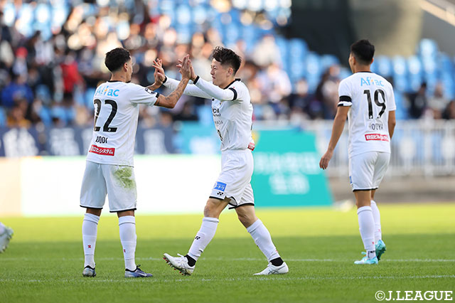 【明治安田Ｊ１ 第33節 福岡vs柏】