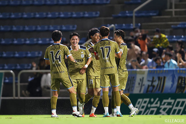 【明治安田Ｊ２ 第34節 磐田vs大宮】