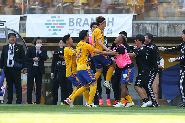 【明治安田Ｊ２ 第10節 仙台vs山形】