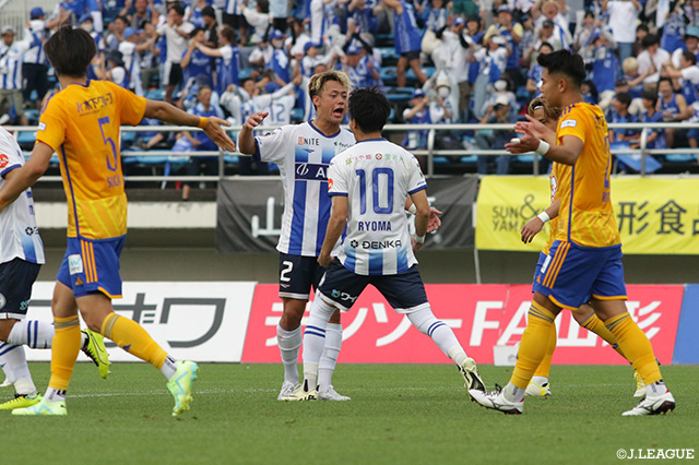 【明治安田Ｊ２ 第21節 山形vs仙台】