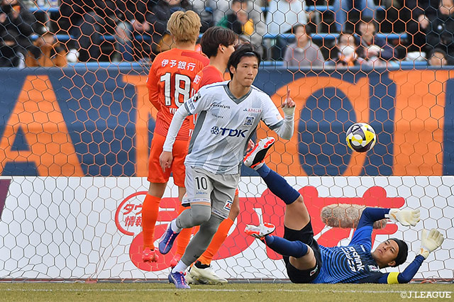 【明治安田Ｊ２ 第2節 愛媛vs秋田】