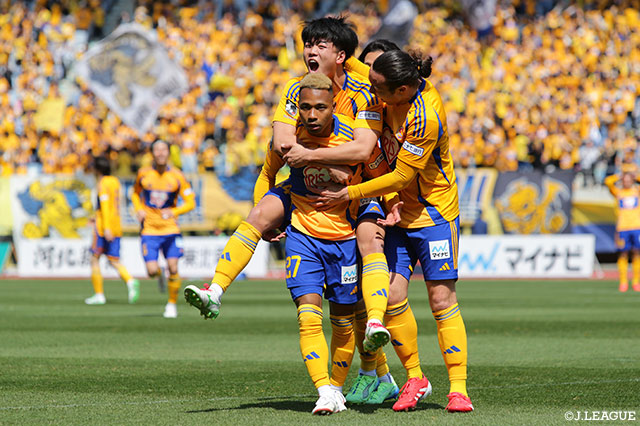 【明治安田Ｊ２ 第8節 仙台vs秋田】