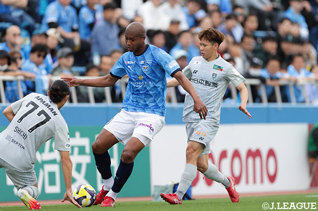 【明治安田Ｊ１ 第16節 横浜FCvs福岡】