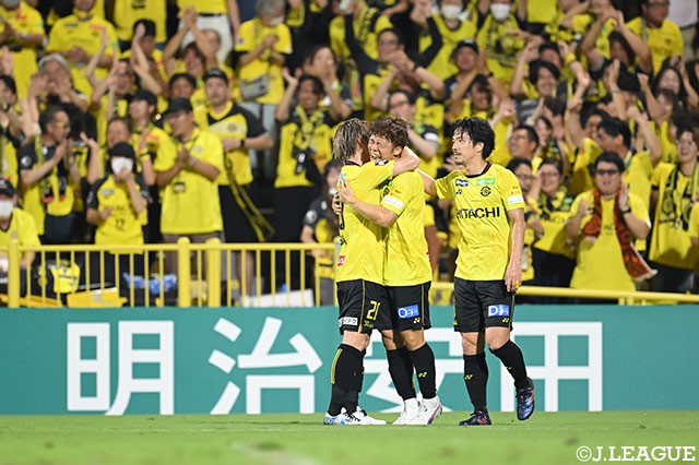 【明治安田Ｊ１ 第27節 柏vs浦和】