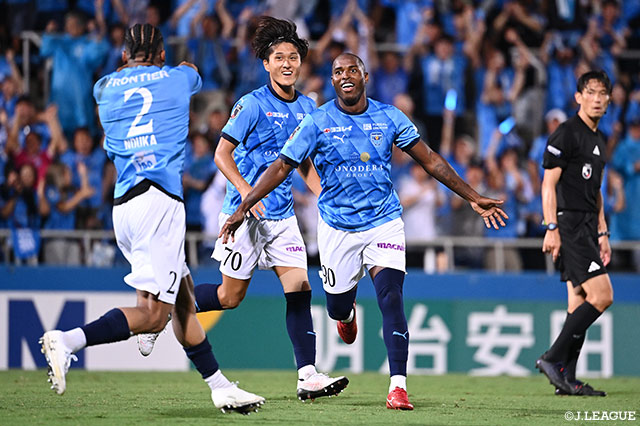 【明治安田Ｊ１ 第30節 横浜FCvs新潟】