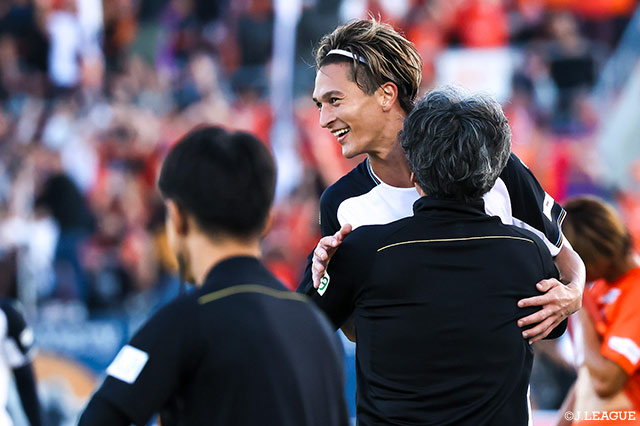 【明治安田Ｊ２ 第34節 愛媛vs磐田】