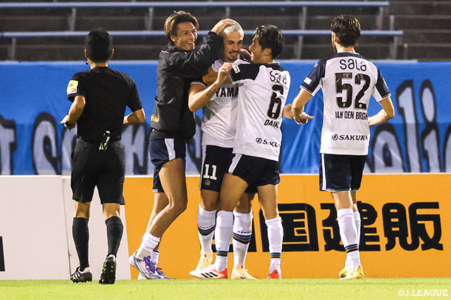 【明治安田Ｊ２ 第34節 愛媛vs磐田】