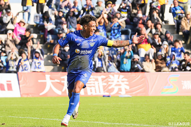 【明治安田Ｊ２ 第35節 今治vs仙台】