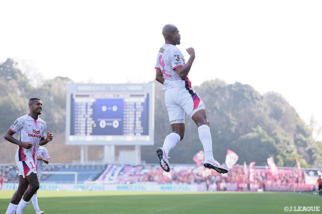 【明治安田Ｊ１百年構想リーグ 地域リーグラウンド WESTグループ 第2節 福岡vsＣ大阪】