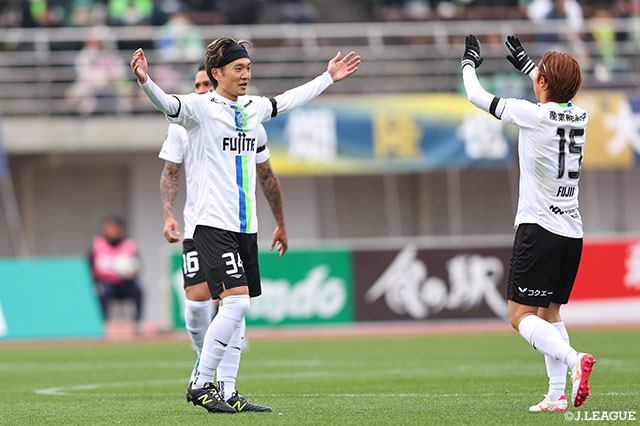 明治安田Ｊ２・Ｊ３百年構想リーグ 地域リーグラウンド EAST-Aグループ 第7節 群馬vs湘南