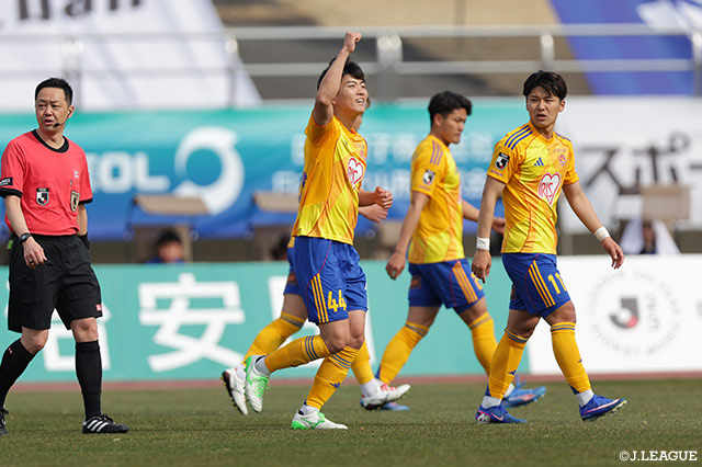 【明治安田Ｊ２・Ｊ３百年構想リーグ 地域リーグラウンド EAST-Aグループ 第7節 山形vs仙台】