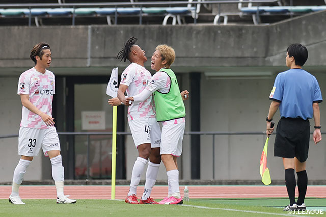 明治安田Ｊ２・Ｊ３百年構想リーグ 地域リーグラウンド WEST-Bグループ 第10節 熊本vs宮崎