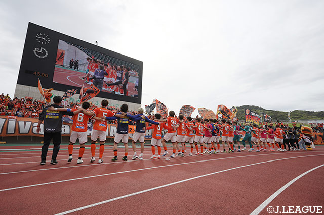 【明治安田Ｊ２・Ｊ３百年構想リーグ 地域リーグラウンド WEST-Bグループ 第11節 山口vs鹿児島】