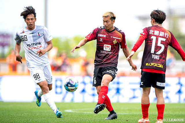 【明治安田Ｊ２・Ｊ３百年構想リーグ 地域リーグラウンド WEST-Aグループ 第15節 金沢vs愛媛】