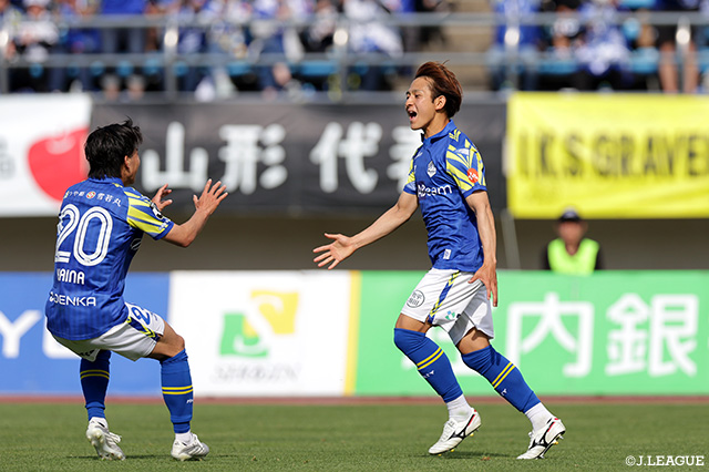 【明治安田Ｊ２・Ｊ３百年構想リーグ 地域リーグラウンド EAST-Aグループ 第15節 山形vs群馬】