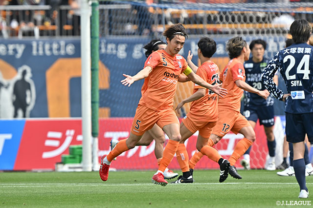 【明治安田Ｊ２・Ｊ３百年構想リーグ 地域リーグラウンド WEST-Aグループ 第14節 徳島vs愛媛】