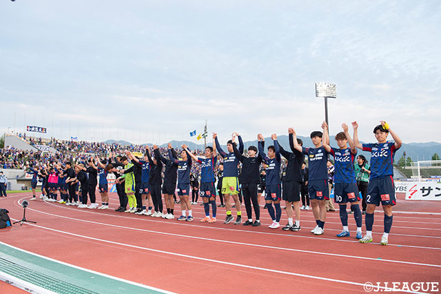 明治安田Ｊ２・Ｊ３百年構想リーグ 地域リーグラウンド EAST-Bグループ 第17節 甲府vs岐阜